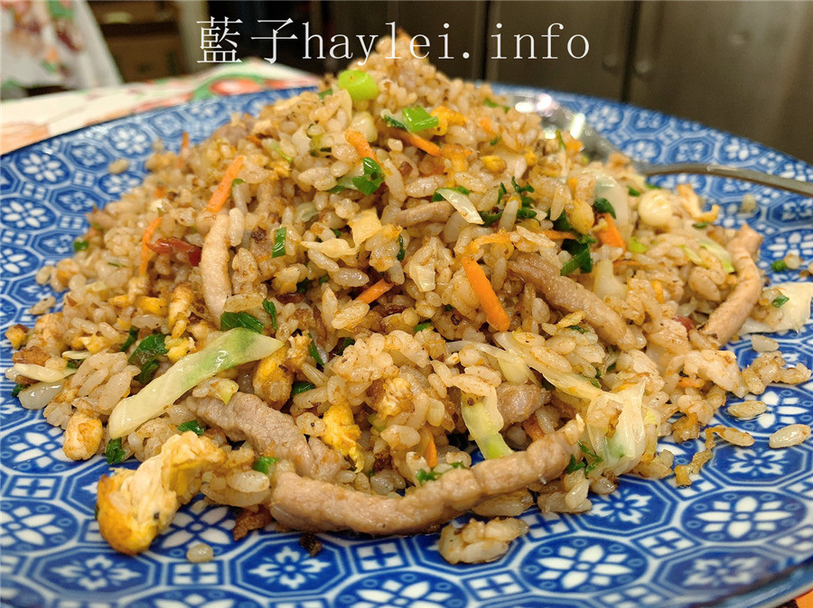 台中豐原/豐東美食/傳統炒飯 便當專賣店-現點現炒的美味熱炒、炒飯都很好吃,銅板價親民的平價美食超激推!台中美食/豐原美食/豐原小吃/豐原炒飯/沙茶豬肉炒飯/黃金流沙炒飯/三色蛋/傳統美食/炒飯/炒麵/古早味便當/文內有菜單/平價小吃/藍子愛美食 中式料理 國內旅遊 攝影 民生資訊分享 飲食集錦