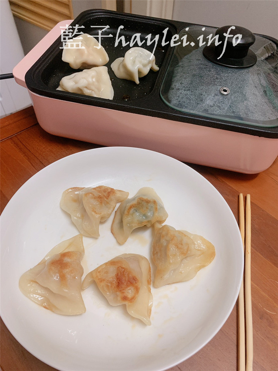 冷凍宅配水餃/山林水草RivaGreen/朝貢豬肉水餃,吃鳳梨酵素長大的豬肉質鮮甜無腥,居家常備方便隨時,不論高麗菜、韭菜、玉米等口味都美味好吃,適合當正餐/消夜/點心的團購宅配美食!宅配食品推薦/冷凍水餃/水餃美食/豬肉水餃/台灣水餃/新手下廚/有菜有肉兼顧健康/簡單煮/方便料理/煮水餃/煎餃/藍子愛美食 中式料理 宅配食記 攝影 民生資訊分享 自己動手做! 飲食集錦