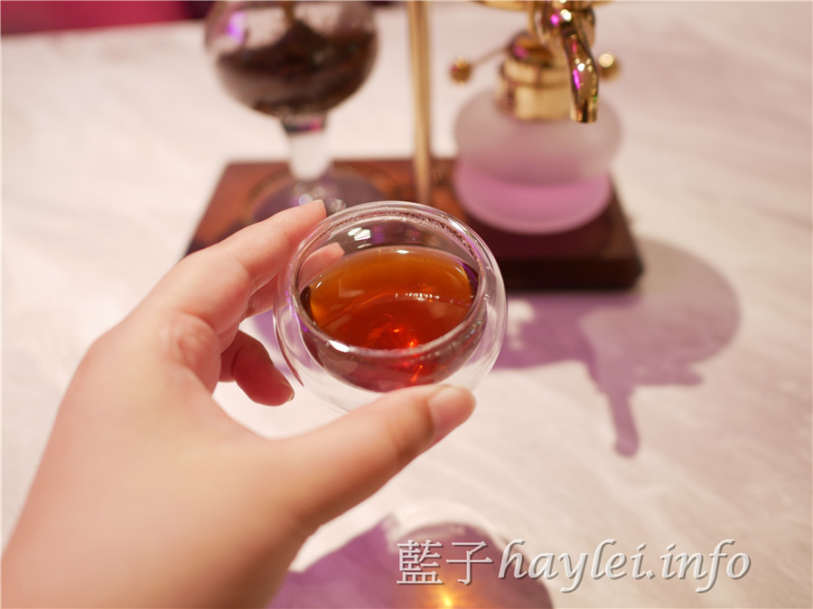 台中南屯區/572融咖啡-比利時壺煮咖啡令人驚艷,一次品嚐精品咖啡與專業甜點的好地方,和老闆聊聊生活大小事會更有驚喜唷~台中美食/台中咖啡/咖啡廳/甜點店/單品咖啡/專業咖啡師/法式甜點/法式舒芙蕾/台中早午餐/輕食下午茶/台中下午茶餐廳推薦/台中咖啡館推薦/拍照打卡/網美咖啡廳/藍子愛美食 國內旅遊 攝影 民生資訊分享 飲食集錦