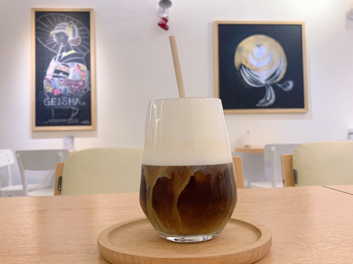 台中南區/HWC黑沃咖啡/台中高工店-手沖咖啡館品嘗專業咖啡,悠閒享受片刻美好~HWC ROASTERS/黑沃咖啡品評館/台中美食/台中咖啡/台中下午茶/台中咖啡館/網美咖啡廳/專業手沖/冠軍咖啡豆/甜點/蛋糕/下午茶/精品咖啡品牌/台灣烘豆冠軍黑沃咖啡/藍子愛美食 攝影 民生資訊分享 美式料理 飲食集錦