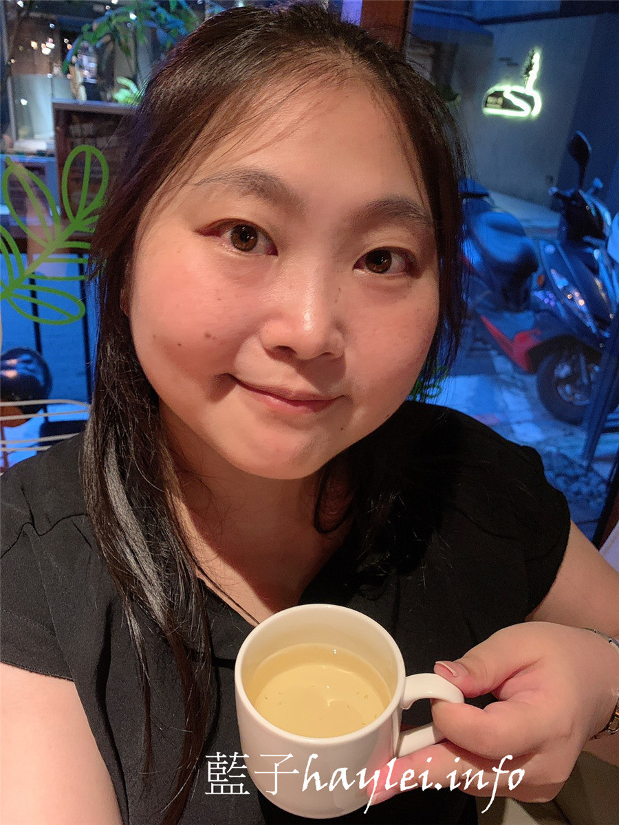 台北信義美食/Blanc布朗客咖啡-平價美味松菸美食推薦，環境溫馨有情調，食材新鮮有品質，美味到想再再回訪的美食餐廳！鴨胸沙拉、紅酒牛肉燉飯、起司雞肉千層麵、起司磚餅等鹹食表現可圈可點，布朗尼、提拉米蘇、肉桂捲等甜點必吃～台北美食/台北咖啡館/義式料理/市府站美食/義大利麵/下午茶推薦/藍子愛美食 國內旅遊 攝影 民生資訊分享 美式料理 飲食集錦 