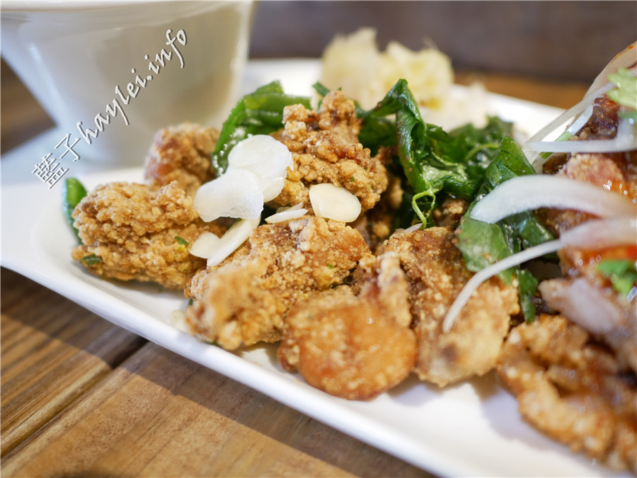 宜蘭冬山美食/七路咖啡食藝-感受老屋情懷,品味貼近人心的宜蘭在地美食!環境寬敞舒適,有彩虹屋彩繪牆、網美打卡拍照點、盪鞦韆、超大足球草原、沙坑、黑板和水槍等,適合親子遊憩的好地方!宜蘭旅遊推薦/宜蘭羅東/宜蘭美食/宜蘭網紅景點/宜蘭親子餐廳/宜蘭寵物友善餐廳/七路咖啡 ナナロ コーヒー/停車場/宜蘭拍照聖地/宜蘭打卡景點/水果咖啡/順進蜜餞行/大進果園/宜蘭休閒農業/深山咖啡廳/藍子愛旅行 國內旅遊 攝影 民生資訊分享 飲食集錦