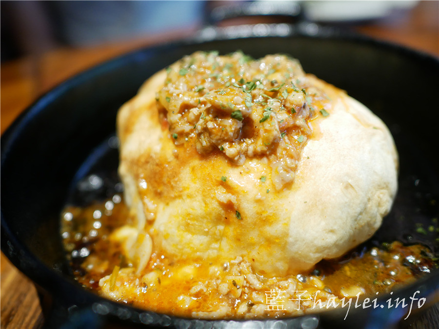 台北信義美食/Blanc布朗客咖啡-平價美味松菸美食推薦，環境溫馨有情調，食材新鮮有品質，美味到想再再回訪的美食餐廳！鴨胸沙拉、紅酒牛肉燉飯、起司雞肉千層麵、起司磚餅等鹹食表現可圈可點，布朗尼、提拉米蘇、肉桂捲等甜點必吃～台北美食/台北咖啡館/義式料理/市府站美食/義大利麵/下午茶推薦/藍子愛美食 國內旅遊 攝影 民生資訊分享 美式料理 飲食集錦 