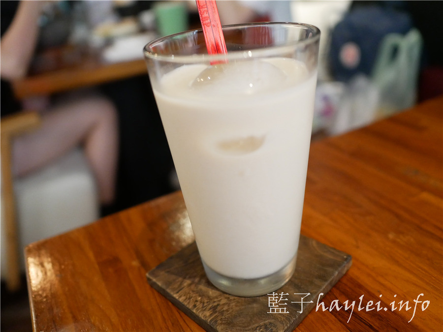 台北信義美食/Blanc布朗客咖啡-平價美味松菸美食推薦，環境溫馨有情調，食材新鮮有品質，美味到想再再回訪的美食餐廳！鴨胸沙拉、紅酒牛肉燉飯、起司雞肉千層麵、起司磚餅等鹹食表現可圈可點，布朗尼、提拉米蘇、肉桂捲等甜點必吃～台北美食/台北咖啡館/義式料理/市府站美食/義大利麵/下午茶推薦/藍子愛美食 國內旅遊 攝影 民生資訊分享 美式料理 飲食集錦 