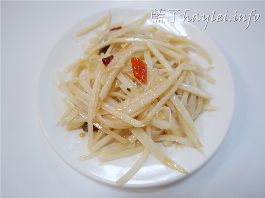 台中北區/天慈素食 英才店-在星級環境享受銅板美食,最舒適的天慈素食餐廳!滷味10元、炒麵25元、主廚手工菜40、素食便當70-100元,近英才路中清路口~台中美食/台中素食/台中小吃/素食餐廳推薦/台中銅板美食推薦/高cp值/素食專賣店/當歸湯/竹筍湯/素滷味/藍子愛美食 中式料理 健康養身 國內旅遊 攝影 民生資訊分享 飲食集錦