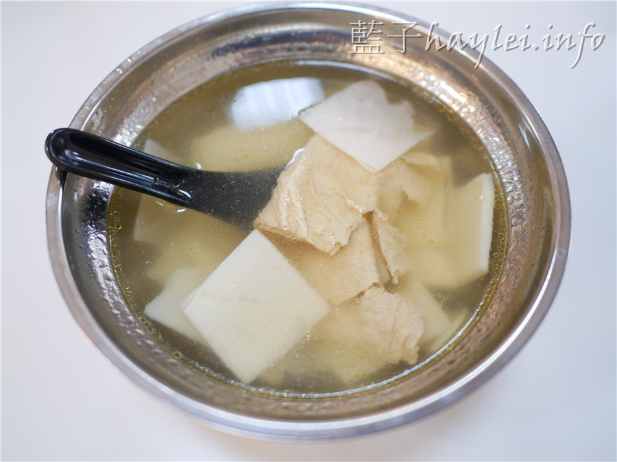 台中北區/天慈素食 英才店-在星級環境享受銅板美食,最舒適的天慈素食餐廳!滷味10元、炒麵25元、主廚手工菜40、素食便當70-100元,近英才路中清路口~台中美食/台中素食/台中小吃/素食餐廳推薦/台中銅板美食推薦/高cp值/素食專賣店/當歸湯/竹筍湯/素滷味/藍子愛美食 中式料理 健康養身 國內旅遊 攝影 民生資訊分享 飲食集錦