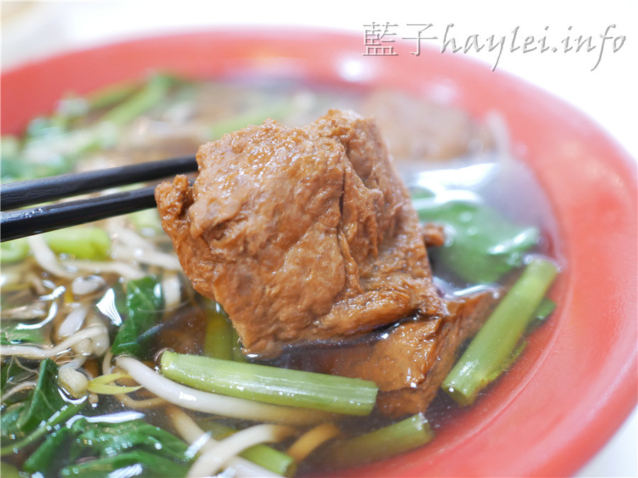 台中北區/天慈素食 英才店-在星級環境享受銅板美食,最舒適的天慈素食餐廳!滷味10元、炒麵25元、主廚手工菜40、素食便當70-100元,近英才路中清路口~台中美食/台中素食/台中小吃/素食餐廳推薦/台中銅板美食推薦/高cp值/素食專賣店/當歸湯/竹筍湯/素滷味/藍子愛美食 中式料理 健康養身 國內旅遊 攝影 民生資訊分享 飲食集錦