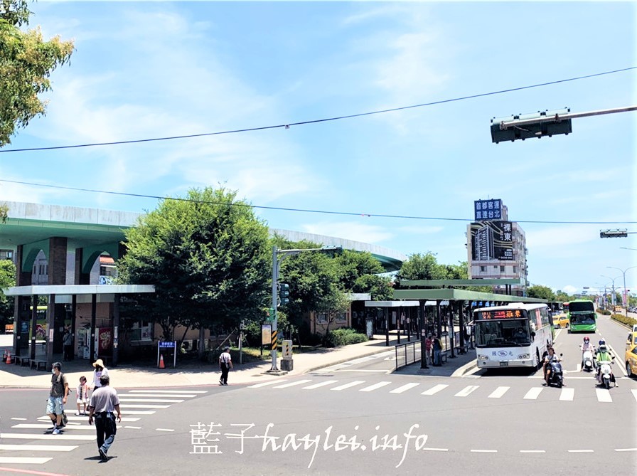 宜蘭冬山美食/七路咖啡食藝-感受老屋情懷,品味貼近人心的宜蘭在地美食!環境寬敞舒適,有彩虹屋彩繪牆、網美打卡拍照點、盪鞦韆、超大足球草原、沙坑、黑板和水槍等,適合親子遊憩的好地方!宜蘭旅遊推薦/宜蘭羅東/宜蘭美食/宜蘭網紅景點/宜蘭親子餐廳/宜蘭寵物友善餐廳/七路咖啡 ナナロ コーヒー/停車場/宜蘭拍照聖地/宜蘭打卡景點/水果咖啡/順進蜜餞行/大進果園/宜蘭休閒農業/深山咖啡廳/藍子愛旅行 國內旅遊 攝影 民生資訊分享 飲食集錦