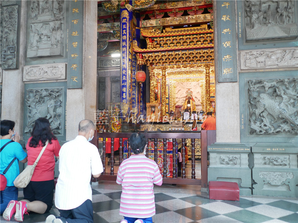 雲林四湖/三條崙海清宮閻羅天子包公祖廟-1738年建立,寺廟結構以傳統青斗石與木構為主,是台灣最早供奉包青天包拯的祖廟!進香團來訪包公廟,仙女舞敬神,場面香火鼎盛~海清宮森羅殿/廟宇祭典/廟會活動/民俗信仰中心/傳統民間習俗/宮廟信仰活動/藍子愛旅遊 國內旅遊 攝影 民生資訊分享