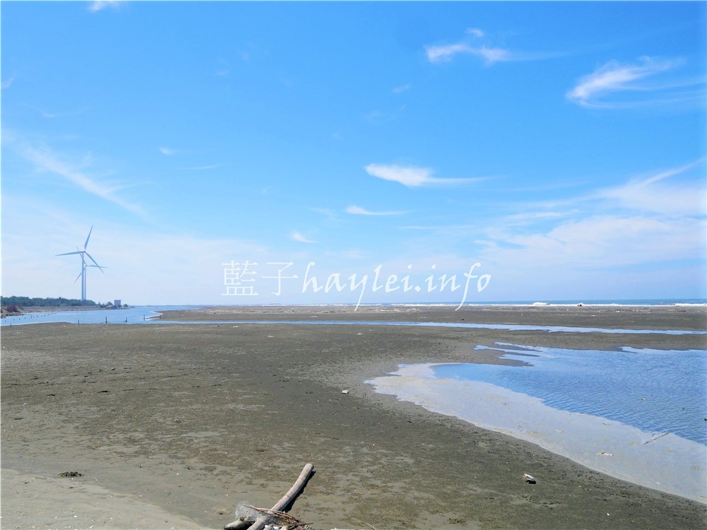 雲林景點/萡子寮濱海遊憩區(萡子寮漁港) -藍天白雲下,沙丘、風車演繹出獨特美景,網美拍照秘境!雲嘉南旅遊/雲嘉南景點/雲嘉南濱海國家風景區/雲林口湖旅遊推薦/網美打卡/秘境聖地/漁港景點推薦/南臺灣觀光/台灣漁港/臺灣旅遊景點推薦/雲林免費景點/藍子愛旅遊 國內旅遊 攝影 民生資訊分享