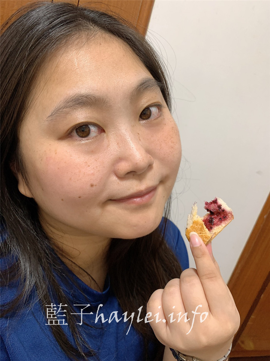 哈肯舖/Hoganbakery-湯種低溫發酵的淨。生吐司&魯邦種老麵發酵的極軟。桑葚優格吐司，手感烘焙的絕佳美味吐司，柔軟有彈性，一吃就愛上的美好滋味！吐司使用潔淨標章認證麵粉製作，不含基改作物，吃起來更安心～宅配美食/台灣生吐司/網紅吐司/點心/麵包/悠閒下午茶/素食吐司/奶素食品/藍子愛美食 健康養身 宅配食記 攝影 新北美食 民生資訊分享 飲食集錦 