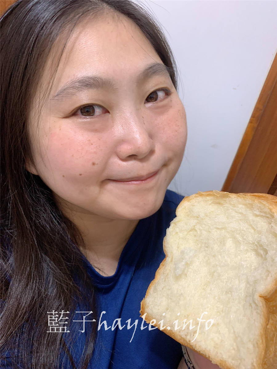 哈肯舖/Hoganbakery-湯種低溫發酵的淨。生吐司&魯邦種老麵發酵的極軟。桑葚優格吐司，手感烘焙的絕佳美味吐司，柔軟有彈性，一吃就愛上的美好滋味！吐司使用潔淨標章認證麵粉製作，不含基改作物，吃起來更安心～宅配美食/台灣生吐司/網紅吐司/點心/麵包/悠閒下午茶/素食吐司/奶素食品/藍子愛美食 健康養身 宅配食記 攝影 新北美食 民生資訊分享 飲食集錦 