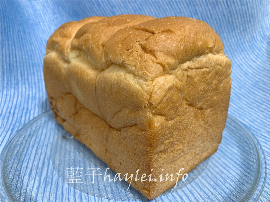 哈肯舖/Hoganbakery-湯種低溫發酵的淨。生吐司&魯邦種老麵發酵的極軟。桑葚優格吐司，手感烘焙的絕佳美味吐司，柔軟有彈性，一吃就愛上的美好滋味！吐司使用潔淨標章認證麵粉製作，不含基改作物，吃起來更安心～宅配美食/台灣生吐司/網紅吐司/點心/麵包/悠閒下午茶/素食吐司/奶素食品/藍子愛美食 健康養身 宅配食記 攝影 新北美食 民生資訊分享 飲食集錦 