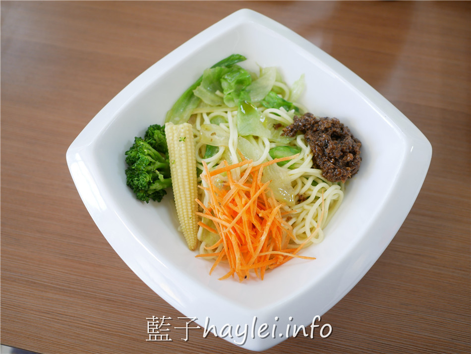 今天吃什麼/嘉義大林/蔬心早食-近大林火車站的素食早餐店,環境乾淨舒適,餐點種類豐富且口味好,多點蔬食、少點負擔,離健康更進一步~香辣美味的手炒麻辣醬拌上乾拌麵超好吃!嘉義美食/大林美食/嘉義素食/大林素食/大林早餐/嘉義早餐店/嘉義早餐推薦/親子友善餐廳/藍子愛美食 中式料理 健康養身 國內旅遊 攝影 民生資訊分享 飲食集錦