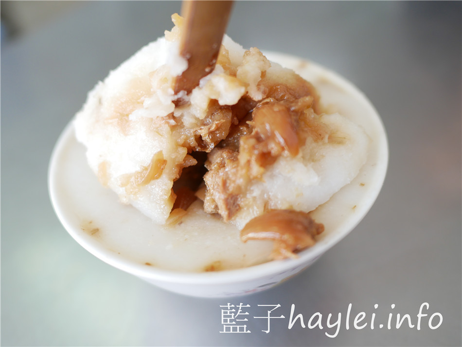 今天吃什麼/嘉義東區/後湖碗粿-傳統古早味嫩Q碗粿餡料豐富、鮮味十足的肉粽、鹹香美味的米糕跟酥嫩的肉骨湯樣樣美味，加點辣更夠味，在地人推薦的平價好吃古早味美食！嘉義美食/嘉義小吃/嘉義碗粿/嘉義肉粽/嘉義米糕/傳統小吃/平民美食/傳統早餐/嘉義必吃美食/藍子愛美食 中式料理 國內旅遊 攝影 民生資訊分享 飲食集錦 