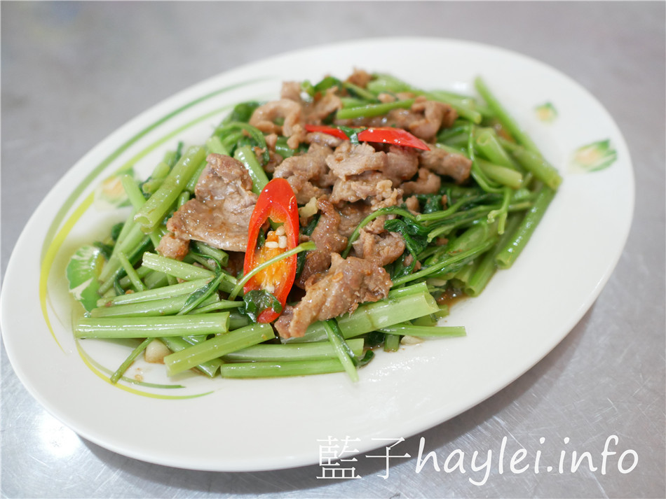 今天吃什麼/嘉義東區/阿波鴨肉麵-紅燒鴨肉軟嫩美味,台式熱炒、滷味、煎蛋、鴨肉麵、下水湯等味道更是可圈可點,嘉義必吃平民美食,近文化路夜市、文化公園~嘉義美食/嘉義小吃/嘉義鴨肉美食/嘉義鴨肉推薦/嘉義熱炒/熱炒美食/傳統小吃/傳統美食/藍子愛美食 中式料理 國內旅遊 攝影 民生資訊分享 飲食集錦
