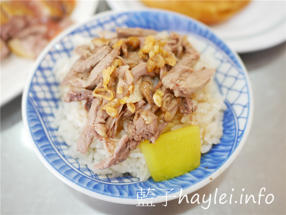 今天吃什麼/嘉義東區/阿波鴨肉麵-紅燒鴨肉軟嫩美味,台式熱炒、滷味、煎蛋、鴨肉麵、下水湯等味道更是可圈可點,嘉義必吃平民美食,近文化路夜市、文化公園~嘉義美食/嘉義小吃/嘉義鴨肉美食/嘉義鴨肉推薦/嘉義熱炒/熱炒美食/傳統小吃/傳統美食/藍子愛美食 中式料理 國內旅遊 攝影 民生資訊分享 飲食集錦