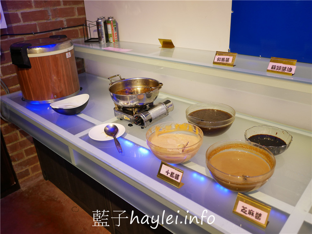 台南將軍漁港美食/九叔公餐廳 將軍漁港海景宴會廳(海鮮蒸籠塔)-新鮮海鮮上蒸籠,上蒸下煮蒸籠宴,一鍋多吃人人愛!免費素食自助吧,卡拉ok歡樂無限!今天吃什麼/台南馬沙溝/台南漁港美食/將軍漁港美食/將軍漁港海鮮餐廳/台南海鮮餐廳推薦/現點現做/生猛海鮮/台南美食/藍子愛美食 中式料理 國內旅遊 攝影 民生資訊分享 飲食集錦