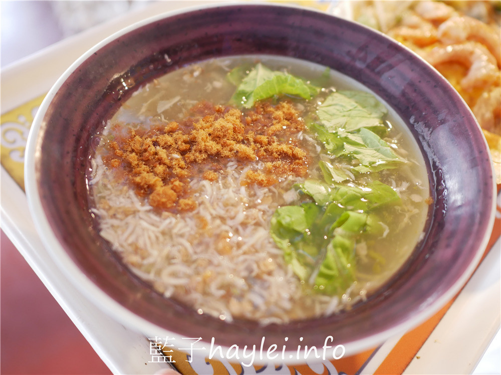 台南將軍漁港美食/楊家蚵仔煎-將軍漁港觀光海樓內的老字號漁港美食,翡翠魚羹跟蝦仁煎鮮甜味美,招牌必點!今天吃什麼/台南馬沙溝/台南漁港美食/將軍漁港美食/現點現做/台南海鮮料理/台南美食/藍子愛美食 中式料理 國內旅遊 攝影 民生資訊分享 飲食集錦