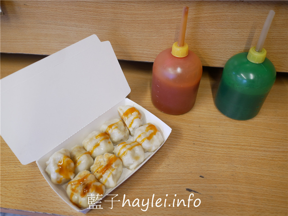 嘉義朴子/福州包香酥抓餅-剛出鍋熱騰騰的多汁福州包，煎至金黃酥香的美味抓餅擄獲在地人味蕾，近朴子國小的經典在地小吃！今天吃什麼/嘉義美食/嘉義小吃/傳統美食/在地美味/藍子愛美食 中式料理 國內旅遊 攝影 民生資訊分享 飲食集錦 