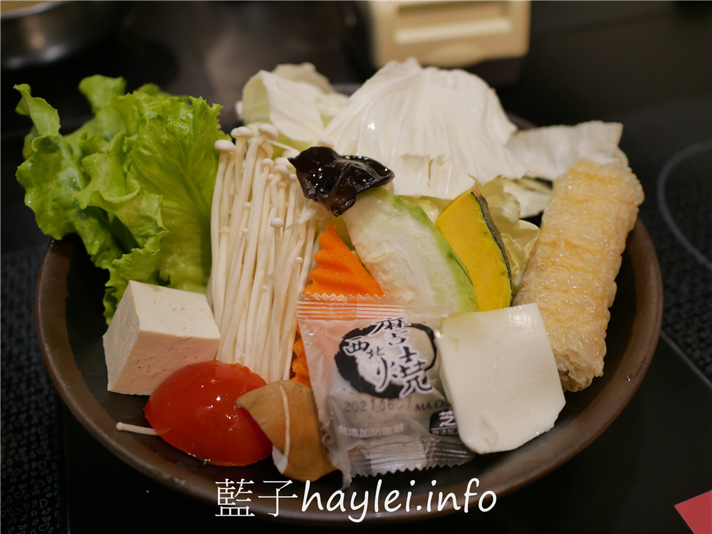 嘉義朴子/錢源日式涮涮鍋朴子店-肉質誘人可口,菜盤精緻,加上獨門的日式沾醬,推廣原味,吃出健康!今天吃什麼/嘉義美食/朴子美食/嘉義火鍋/個人小火鍋/涮涮鍋推薦/原食原滋味/健康美食/在地人推薦美食/藍子愛美食 中式料理 健康養身 國內旅遊 攝影 民生資訊分享 飲食集錦