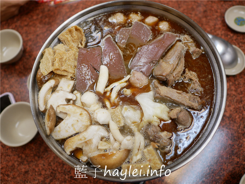 嘉義朴子/帝王食補薑母鴨狗尾雞-湯頭濃香且營養美味的薑母鴨撫慰了每位食客的心靈,滿滿人情味的嘉義在地美食!今天吃什麼/嘉義美食/嘉義朴子/朴子美食/薑母鴨/狗尾雞湯/養生補湯/中藥湯品/漢方藥膳湯/藍子愛美食 中式料理 國內旅遊 民生資訊分享 飲食集錦