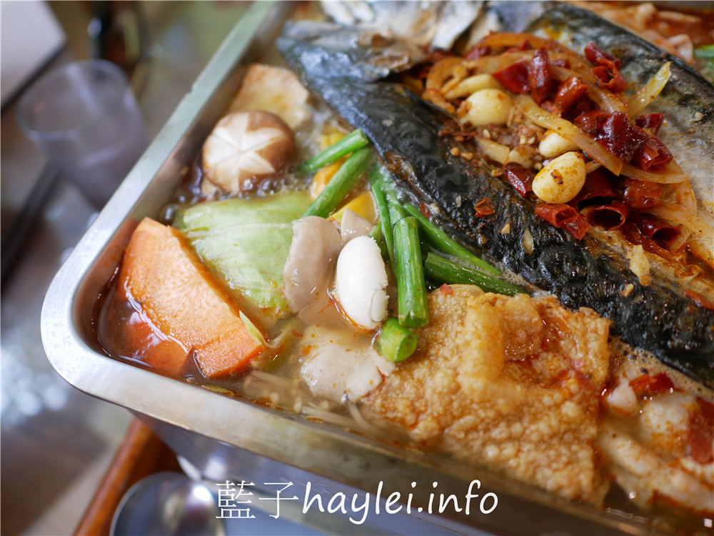 嘉義朴子/彤彤生活料理館-深耕嘉義的在地好味道,鮮美實在的麻辣烤魚鍋、軟嫩甜香的可樂冰糖豬腳推薦必點~今天吃什麼/嘉義美食/朴子美食/嘉義豬腳/嘉義麻辣烤魚/麻辣美食/豬腳美食/真材實料/在地人推薦/藍子愛美食 中式料理 國內旅遊 攝影 民生資訊分享 飲食集錦