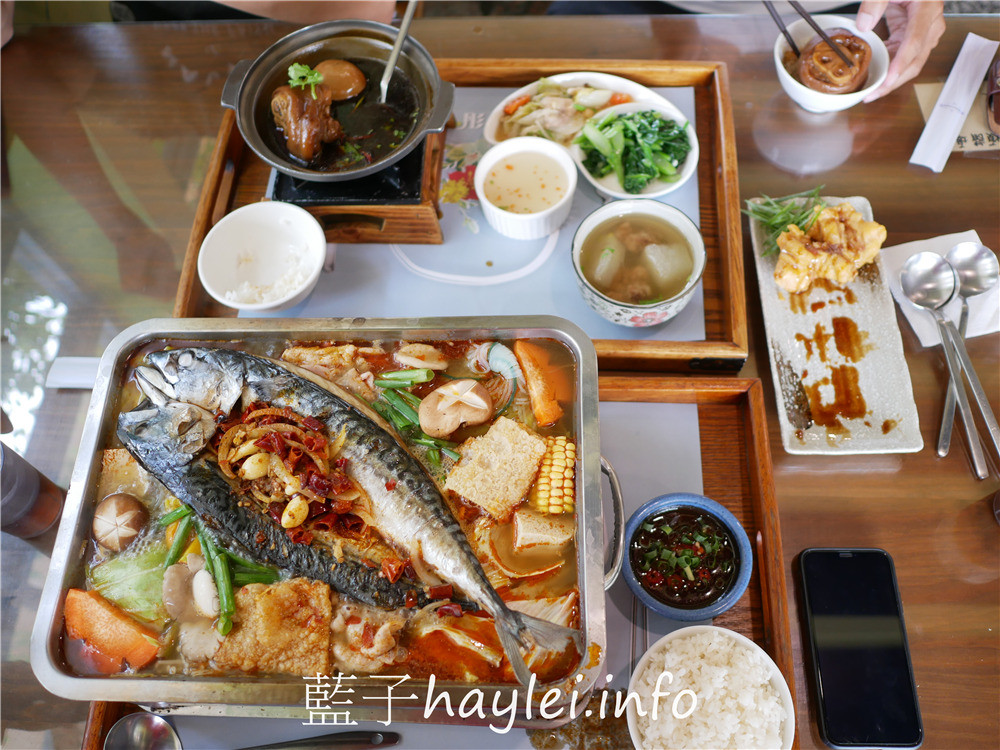 嘉義朴子/彤彤生活料理館-深耕嘉義的在地好味道,鮮美實在的麻辣烤魚鍋、軟嫩甜香的可樂冰糖豬腳推薦必點~今天吃什麼/嘉義美食/朴子美食/嘉義豬腳/嘉義麻辣烤魚/麻辣美食/豬腳美食/真材實料/在地人推薦/藍子愛美食 中式料理 國內旅遊 攝影 民生資訊分享 飲食集錦