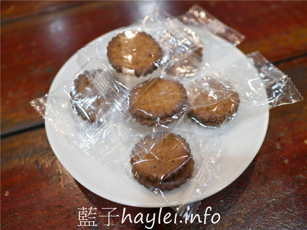雲林古坑/老吳咖啡(雲林華山老吳莊園)-在舒適的環境喝著烘焙大師調製出的特等獎咖啡，邊吃著黑糖咖啡餅，享受美好下午茶時光！今天吃什麼/雲林美食/雲林景點/雲林咖啡/古坑咖啡/華山咖啡/台灣咖啡/MIT coffee/藍子愛美食 中式料理 健康養身 國內旅遊 攝影 民生資訊分享 飲食集錦 