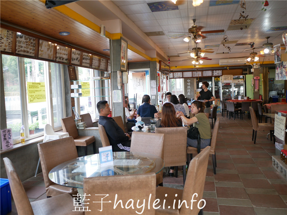 雲林古坑/阿嬤私房菜-阿嬤筍仔麵、狗尾草燉雞湯、香烤鹹豬肉、蒜味龍鬚菜跟招牌脆筍蛋都是必點手路菜，口味都非常好吃，華山必吃美食！今天吃什麼/台灣美食/雲林美食/雲林華山/華山美食/古早味美食/傳統美食/創意料理/台菜餐廳/合菜餐廳/藍子愛美食 中式料理 國內旅遊 攝影 民生資訊分享 飲食集錦 