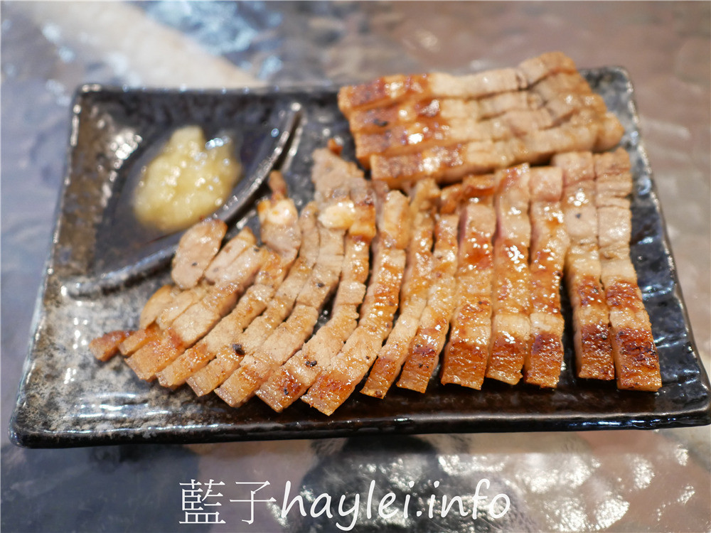 雲林古坑/阿嬤私房菜-阿嬤筍仔麵、狗尾草燉雞湯、香烤鹹豬肉、蒜味龍鬚菜跟招牌脆筍蛋都是必點手路菜，口味都非常好吃，華山必吃美食！今天吃什麼/台灣美食/雲林美食/雲林華山/華山美食/古早味美食/傳統美食/創意料理/台菜餐廳/合菜餐廳/藍子愛美食 中式料理 國內旅遊 攝影 民生資訊分享 飲食集錦 