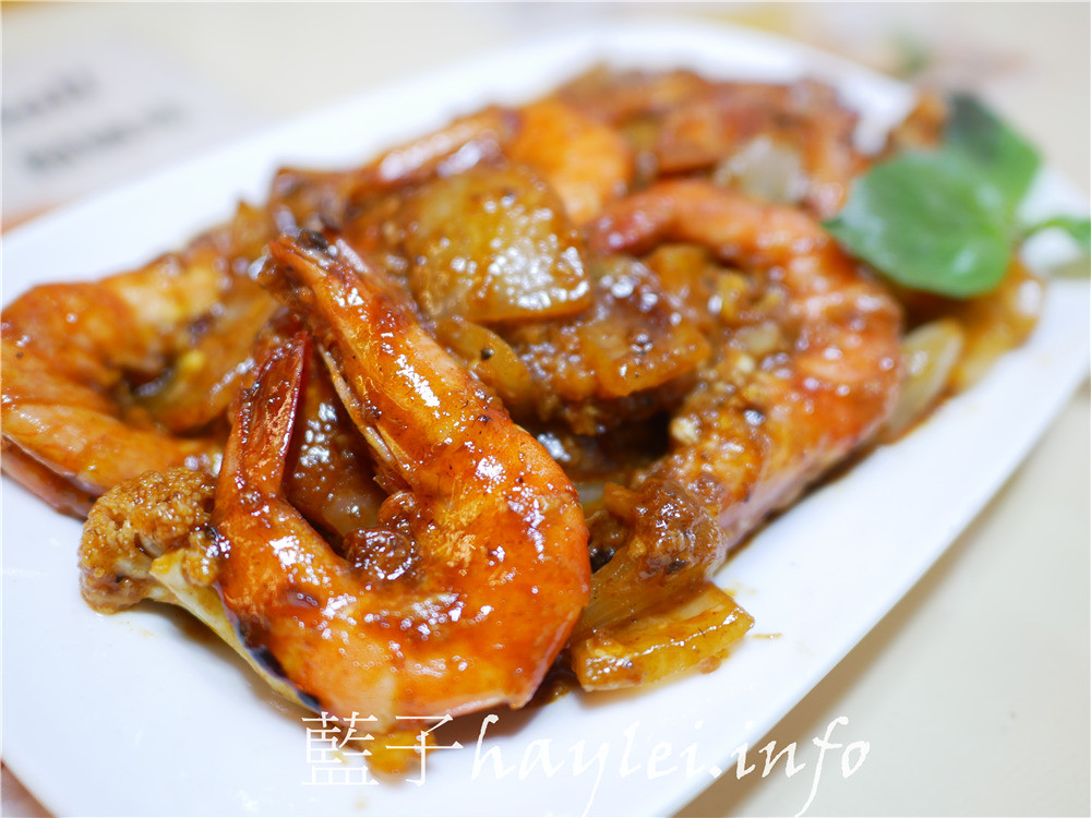 台南中西區/嘉洲食坊-滿溢星馬風情的台南在地好味道,選用星馬當地香料食材,有去新加坡的朋友都會回來說老闆的味道更濃郁美味呢!今天吃什麼/台南美食/台南異國料理/新加坡美食/海南雞飯/叻沙麵/肉骨茶/辣椒蝦/貓山王榴槤冰淇淋/藍子愛美食 中式料理 國內旅遊 攝影 民生資訊分享 飲食集錦