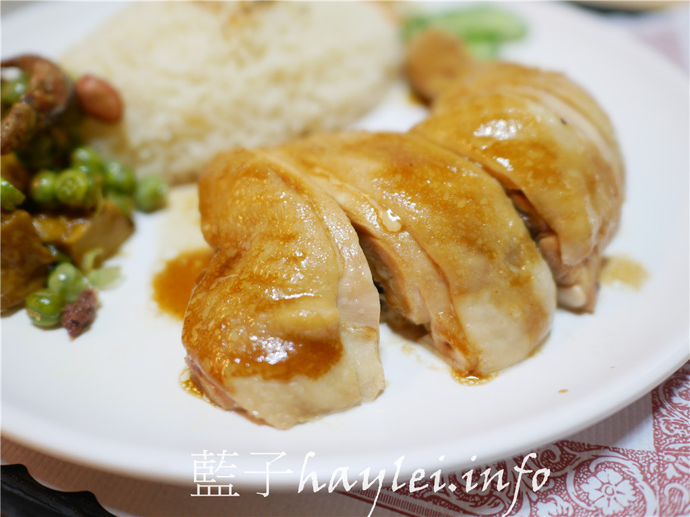 台南中西區/嘉洲食坊-滿溢星馬風情的台南在地好味道,選用星馬當地香料食材,有去新加坡的朋友都會回來說老闆的味道更濃郁美味呢!今天吃什麼/台南美食/台南異國料理/新加坡美食/海南雞飯/叻沙麵/肉骨茶/辣椒蝦/貓山王榴槤冰淇淋/藍子愛美食 中式料理 國內旅遊 攝影 民生資訊分享 飲食集錦