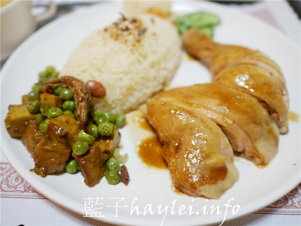 台南中西區/嘉洲食坊-滿溢星馬風情的台南在地好味道,選用星馬當地香料食材,有去新加坡的朋友都會回來說老闆的味道更濃郁美味呢!今天吃什麼/台南美食/台南異國料理/新加坡美食/海南雞飯/叻沙麵/肉骨茶/辣椒蝦/貓山王榴槤冰淇淋/藍子愛美食 中式料理 國內旅遊 攝影 民生資訊分享 飲食集錦