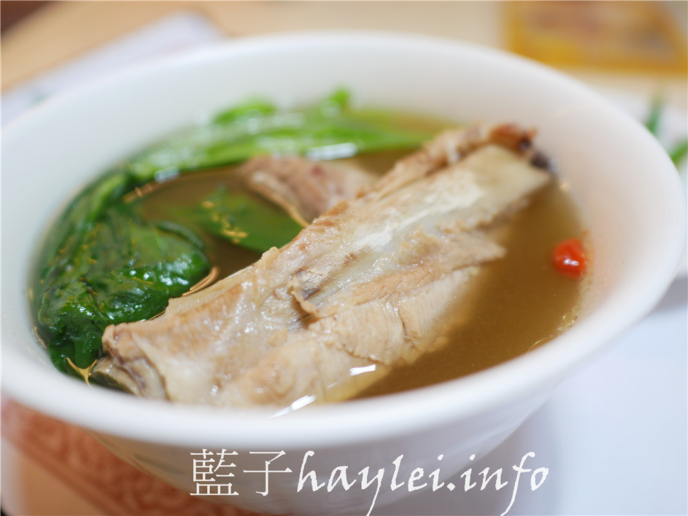 台南中西區/嘉洲食坊-滿溢星馬風情的台南在地好味道,選用星馬當地香料食材,有去新加坡的朋友都會回來說老闆的味道更濃郁美味呢!今天吃什麼/台南美食/台南異國料理/新加坡美食/海南雞飯/叻沙麵/肉骨茶/辣椒蝦/貓山王榴槤冰淇淋/藍子愛美食 中式料理 國內旅遊 攝影 民生資訊分享 飲食集錦