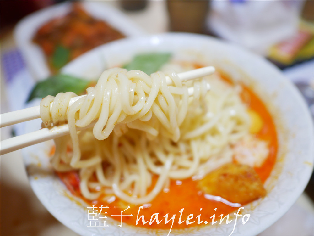 台南中西區/嘉洲食坊-滿溢星馬風情的台南在地好味道,選用星馬當地香料食材,有去新加坡的朋友都會回來說老闆的味道更濃郁美味呢!今天吃什麼/台南美食/台南異國料理/新加坡美食/海南雞飯/叻沙麵/肉骨茶/辣椒蝦/貓山王榴槤冰淇淋/藍子愛美食 中式料理 國內旅遊 攝影 民生資訊分享 飲食集錦