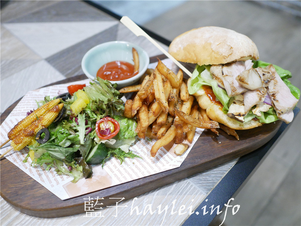 台南中西區/飲食客 In Stock-從早午餐、午餐、晚餐都一應俱全的創意料理，餐點樣樣真材實料、服務人員也非常親切，是間值得再訪的美味小店！今天吃什麼/台南美食/台南早午餐/台南簡餐店/台南創意料理/新鮮現做/現點現做/台南旅遊/老屋餐廳/藍子愛美食 國內旅遊 攝影 民生資訊分享 飲食集錦 