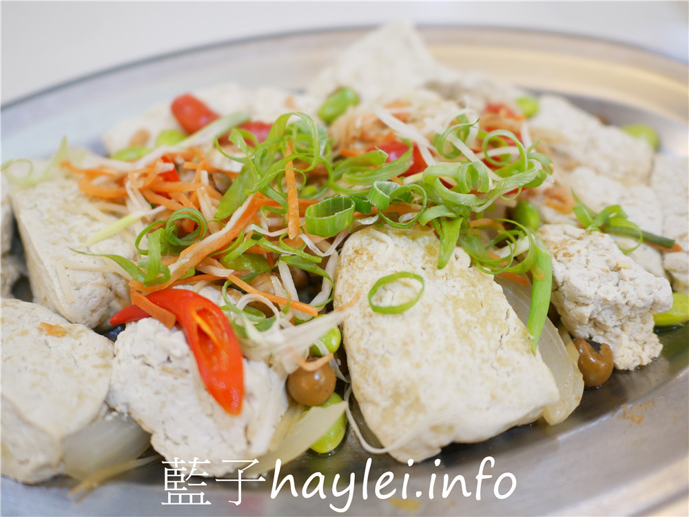 台南東區/菊島海鱻屋-澎湖新鮮海味空運直送來台,道地鮮活好滋味,吸引眾多食客紛紛來訪~今天吃什麼/台南美食/台南海產店/海鮮熱炒餐廳/合菜餐廳/澎湖生鮮美食/澎湖花菜干/鮮魚湯/清蒸臭豆腐/澎湖透抽米粉湯/冰卷/藍子愛美食 未分類