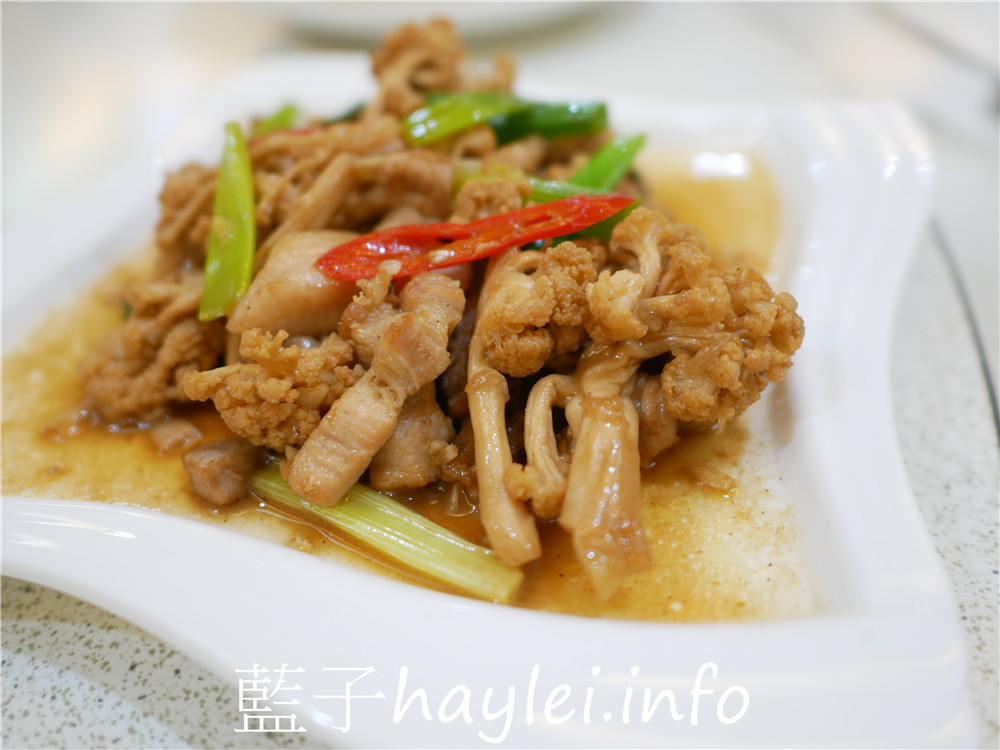 台南東區/菊島海鱻屋-澎湖新鮮海味空運直送來台,道地鮮活好滋味,吸引眾多食客紛紛來訪~今天吃什麼/台南美食/台南海產店/海鮮熱炒餐廳/合菜餐廳/澎湖生鮮美食/澎湖花菜干/鮮魚湯/清蒸臭豆腐/澎湖透抽米粉湯/冰卷/藍子愛美食 未分類