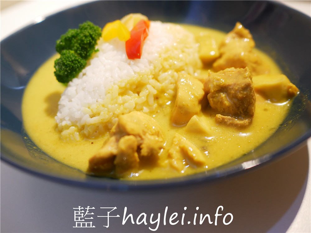 台南中西區/阿杰食堂2-泰式打拋豬肉飯人人推，加了薑黃的綠咖哩跟南洋叻沙湯，感覺特別營養美味！今天吃什麼/台南美食/台南小吃/台南特色美食/台南異國料理/東南亞美食/南洋料理/綠咖哩雞肉飯/南洋叻沙麵/台南旅遊/在地人推薦美食/南洋美食/藍子愛美食 國內旅遊 攝影 民生資訊分享 飲食集錦 