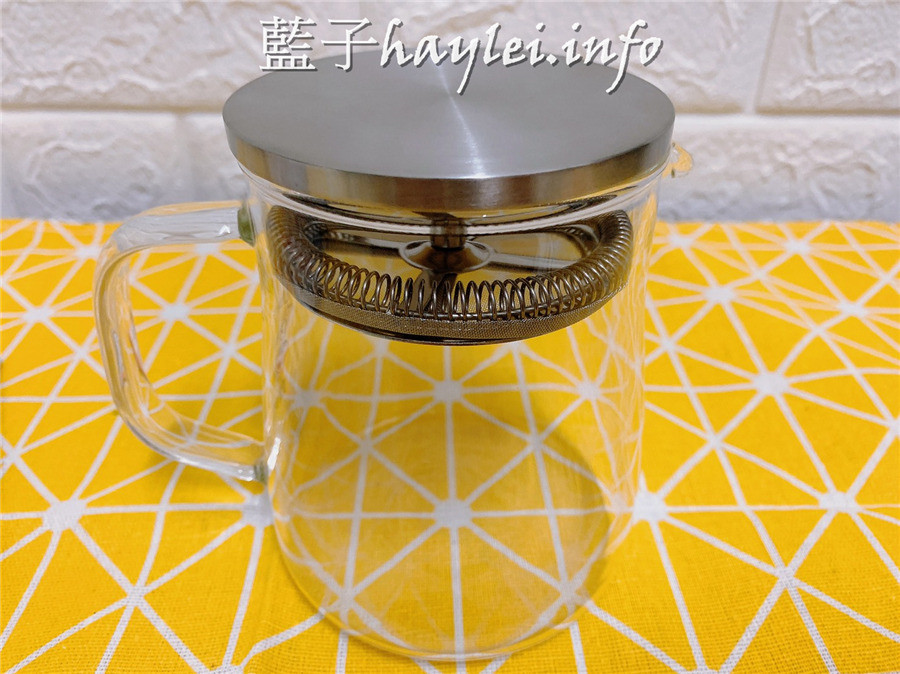 宜龍EILONG茶具/茗品大師茶壺-可直火耐熱玻璃壺,大容量好舒展,在家快速泡茶享受美好生活好幫手~濾蓋細緻,完美濾淨茶葉,茶湯清澈好入口!居家品茗/健康生活/茶品大師茶壺650ml/雙層玻璃杯/高硼矽玻璃/抗酸耐腐蝕/304不鏽鋼/150度溫差不破裂/雙層上蓋隔熱防燙/藍子樂生活 健康養身 攝影 民生資訊分享 自己動手做! 飲食集錦