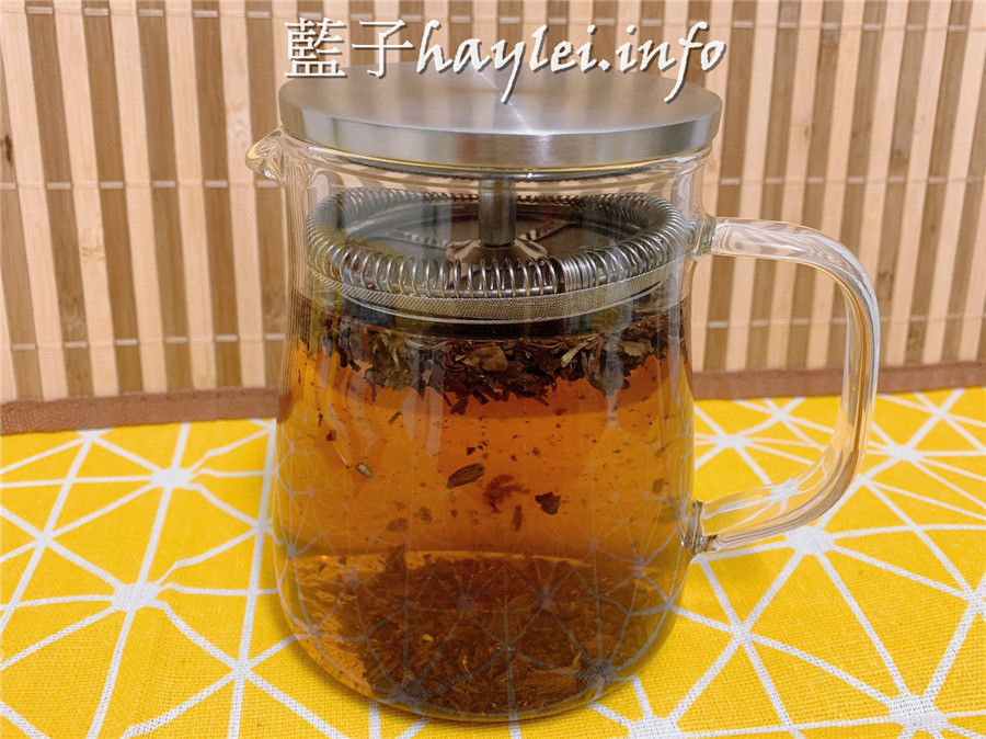 宜龍EILONG茶具/茗品大師茶壺-可直火耐熱玻璃壺,大容量好舒展,在家快速泡茶享受美好生活好幫手~濾蓋細緻,完美濾淨茶葉,茶湯清澈好入口!居家品茗/健康生活/茶品大師茶壺650ml/雙層玻璃杯/高硼矽玻璃/抗酸耐腐蝕/304不鏽鋼/150度溫差不破裂/雙層上蓋隔熱防燙/藍子樂生活 健康養身 攝影 民生資訊分享 自己動手做! 飲食集錦