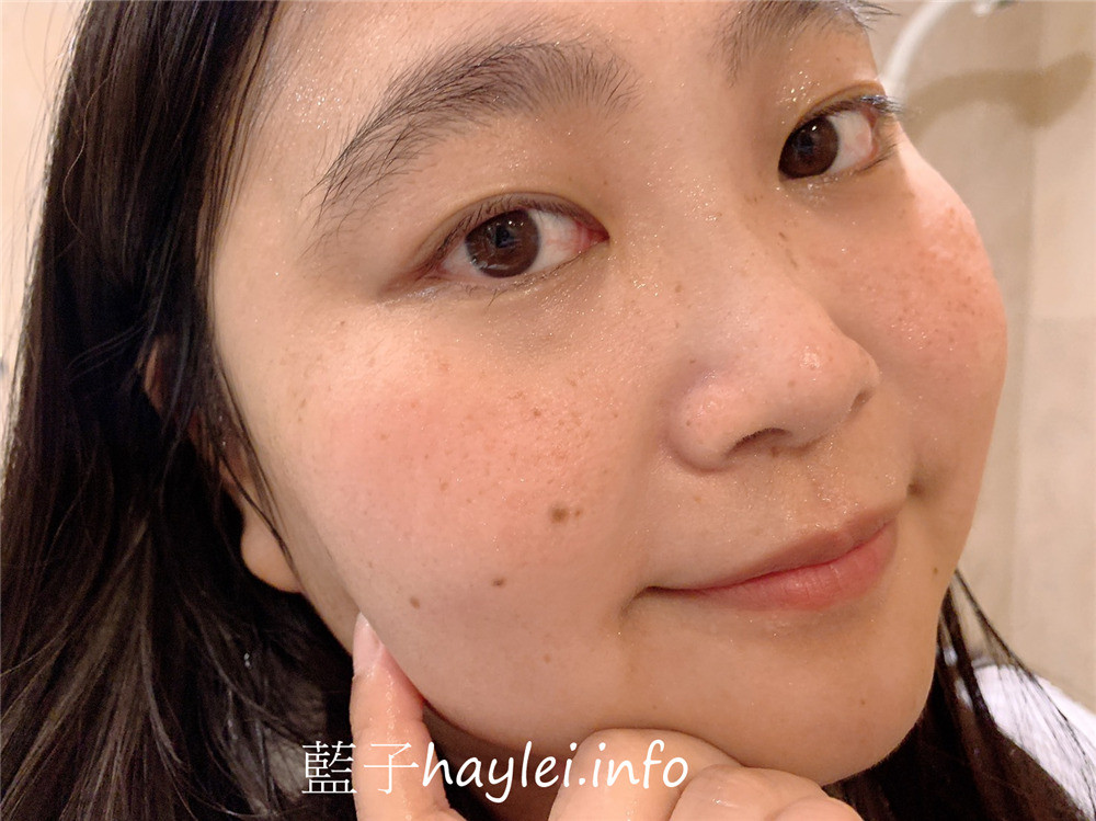 哈比農夫/牛樟精華天然手工皂、參貳參默皂-香氣清新柔美,洗感溫潤不緊繃,敏感肌適用,讓肌膚享受最無負擔的呵護,華美的包裝設計送禮自用兩相宜!肌膚保養/沐浴產品/清潔肌膚/全身適用/哈比手工皂/冷製法手工皂/50度低溫製成/純手工/自然香氣/牛樟精油/乾燥植物粉/藍子愛保養 保養品分享 健康養身 彩妝品 彩妝品分享 攝影 民生資訊分享