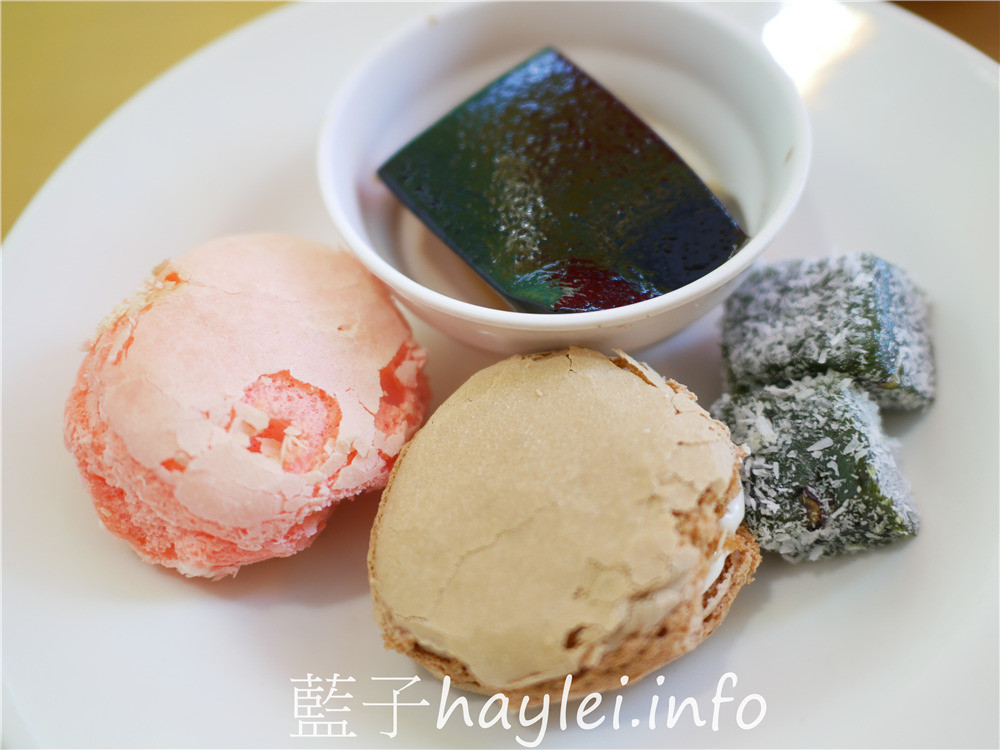 嘉義西區/草行居百匯蔬食-平價實惠的豐富素食餐點,素食自助餐平日269、假日299,出家師父七折、兒童半價超佛心,不少朋友都攜家帶眷來訪呢~今天吃什麼/嘉義美食/嘉義旅遊/嘉義素食/嘉義蔬食/健康美味/養生美食/全素可食/嘉義自助餐/嘉義吃到飽/吃到飽餐廳推薦/藍子愛美食 中式料理 國內旅遊 攝影 民生資訊分享 飲食集錦