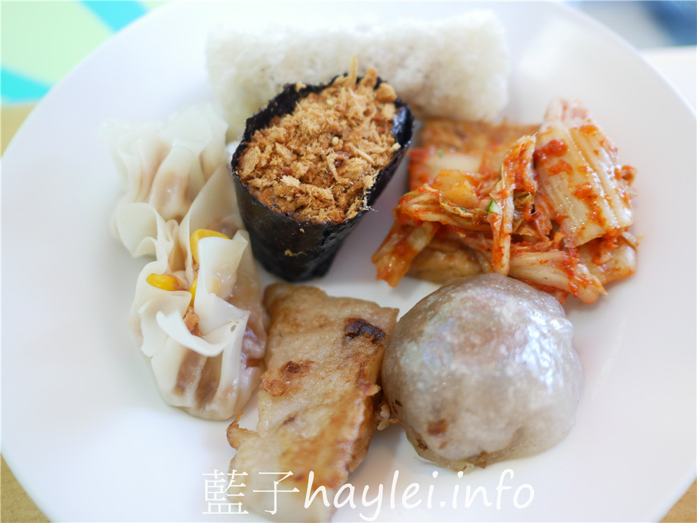 嘉義西區/草行居百匯蔬食-平價實惠的豐富素食餐點,素食自助餐平日269、假日299,出家師父七折、兒童半價超佛心,不少朋友都攜家帶眷來訪呢~今天吃什麼/嘉義美食/嘉義旅遊/嘉義素食/嘉義蔬食/健康美味/養生美食/全素可食/嘉義自助餐/嘉義吃到飽/吃到飽餐廳推薦/藍子愛美食 中式料理 國內旅遊 攝影 民生資訊分享 飲食集錦
