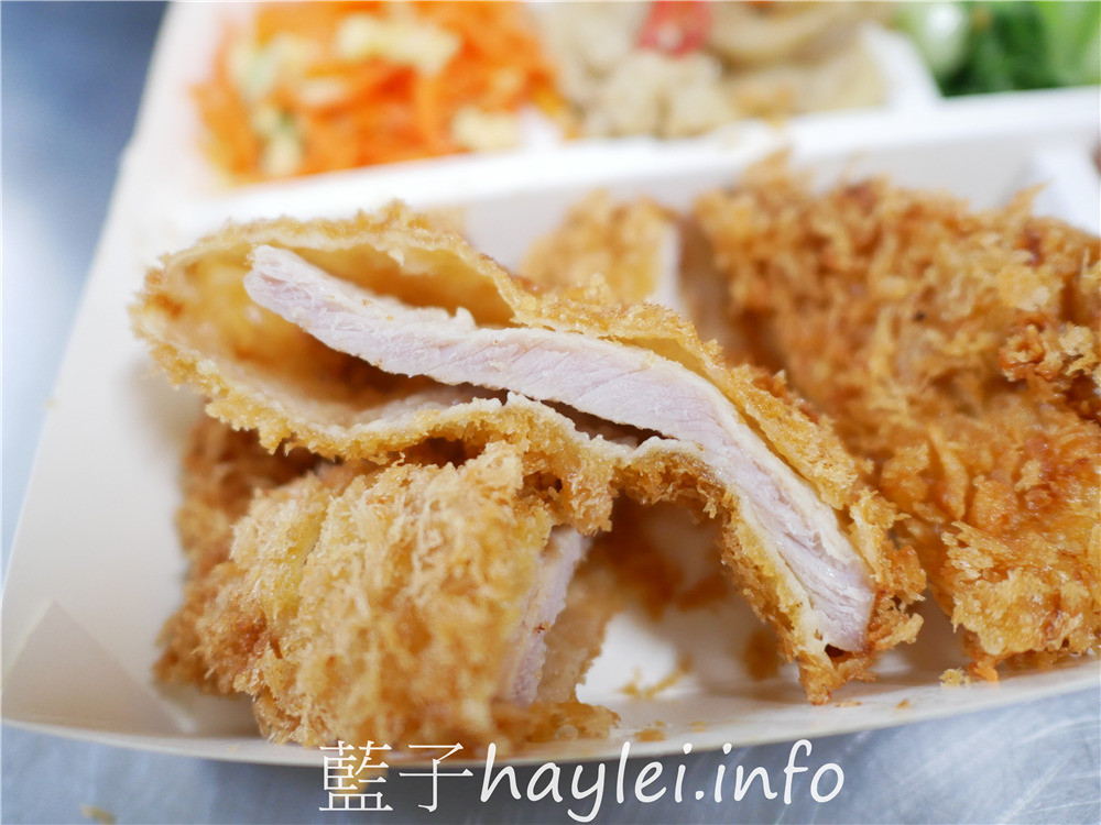 嘉義東區/桃城創意料理-味噌烤雞腿定食、炸豬排定食、炸雞排定食、魚定食套餐等，每日限量，通通80元，精緻的主食，豐富的菜色，出外人最愛的美味便當！2個可外送，大量訂單請前一天臉書預約訂餐～今天吃什麼/嘉義美食/嘉義便當/嘉義日式定食/網路預約取餐/每天更新菜單/藍子愛美食 中式料理 國內旅遊 攝影 民生資訊分享 飲食集錦 