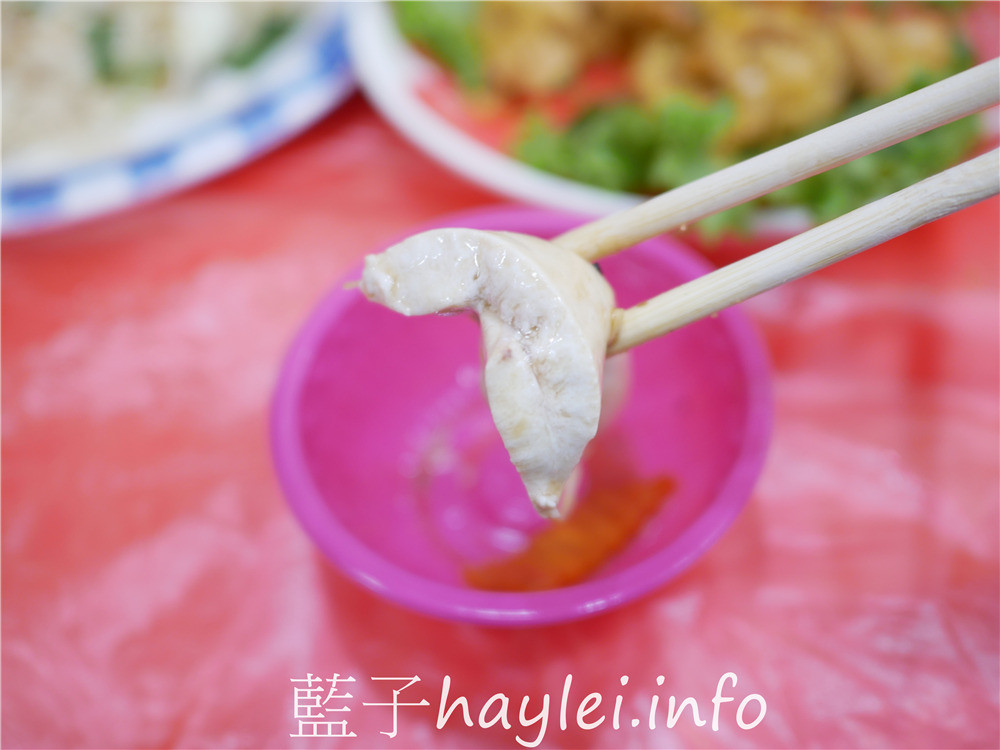 嘉義布袋/臨海海產店-布袋港觀光漁市內的美味熱炒海鮮料理，嘉義在地人推薦漁港美食，新鮮實在的海味，嘉義必吃海產美食~今天吃什麼/嘉義美食/嘉義旅遊/布袋美食/布袋港美食/海鮮熱炒/台菜熱炒/現撈生猛海鮮/平價消費/明碼標價/合菜餐廳/桌菜美食/總鋪師手路菜/藍子愛美食 中式料理 國內旅遊 攝影 民生資訊分享 飲食集錦 