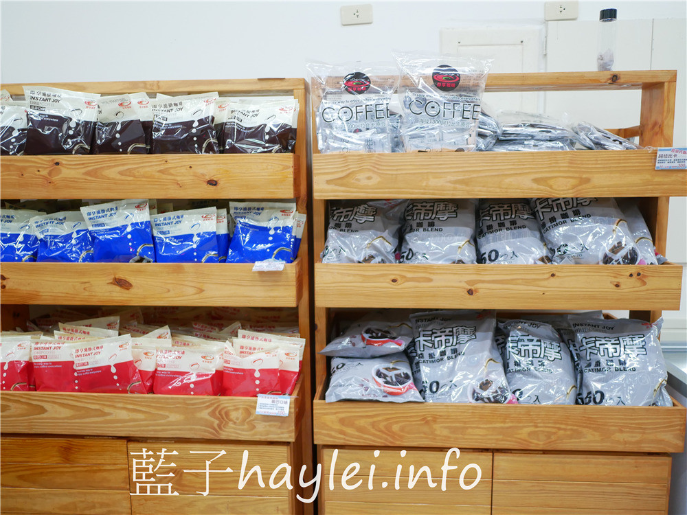 嘉義布袋/木草麵包-自有咖啡農場跟烘焙坊,提供美味咖啡、茶飲、墨西哥麵包、流心Q胖麻糬等美食,寬敞舒適的用餐區,是布袋港漁市周遭少有的悠閒用餐空間~今天吃什麼/嘉義美食/嘉義景點/嘉義下午茶/布袋美食小吃/嘉義咖啡/mucaobread/咖啡麵包/寮國波羅芬高原咖啡豆/藍子愛美食 國內旅遊 攝影 民生資訊分享 飲食集錦