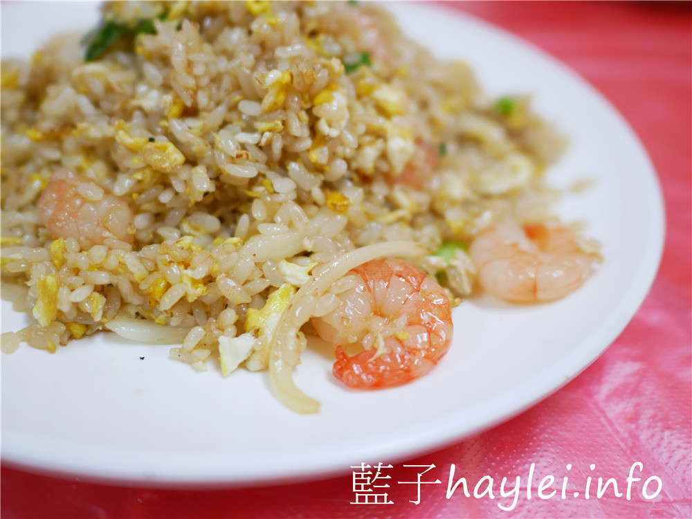 嘉義布袋/布袋港觀光漁市/東港海產-鮮美實惠的在地美味,推薦蒜苗烏魚膘、清蒸虎斑魚、蚵仔煎、空心菜炒筍絲等特色美食,一桌合菜2500起,布袋在地人推薦海鮮餐廳,看文章說通關密碼好菜直接送!今天吃什麼/嘉義美食/嘉義旅遊/嘉義海鮮/嘉義海產店推薦/熱炒海鮮/台菜熱炒/藍子愛美食 中式料理 國內旅遊 攝影 民生資訊分享 飲食集錦