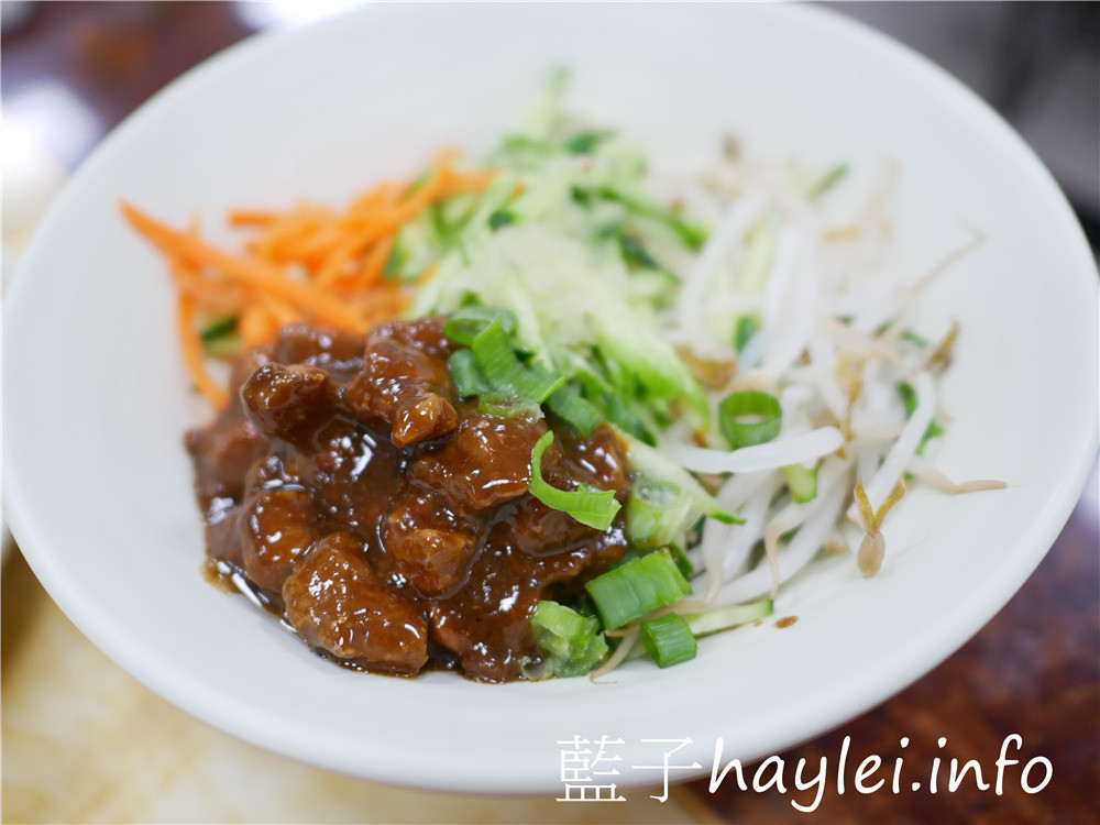 嘉義東石/林記蚵餃-飯店級環境享用台灣在地小吃,蚵仔麵線、蚵餃跟蚵捲美味好吃,內有冷氣、廁所、wifi、插座,服務親切,價格平價,推薦四人660享受滿滿一桌九道菜的鮮蚵宴,在地人推薦平價實惠在地小吃!今天吃什麼/嘉義美食/嘉義旅遊/嘉義小吃/東石美食/東石鮮蚵/藍子愛美食 中式料理 國內旅遊 攝影 民生資訊分享 飲食集錦